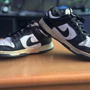 Nike Panda Dunks
